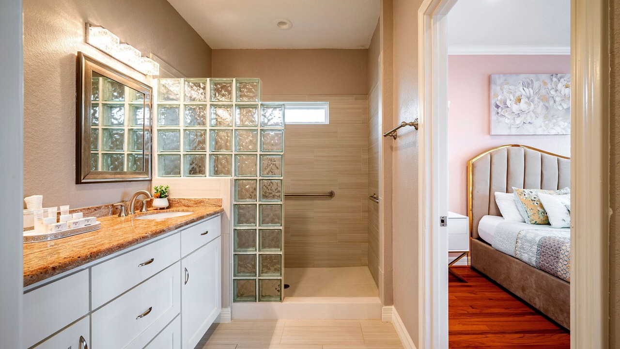 Photo of Bathroom in Dickinson