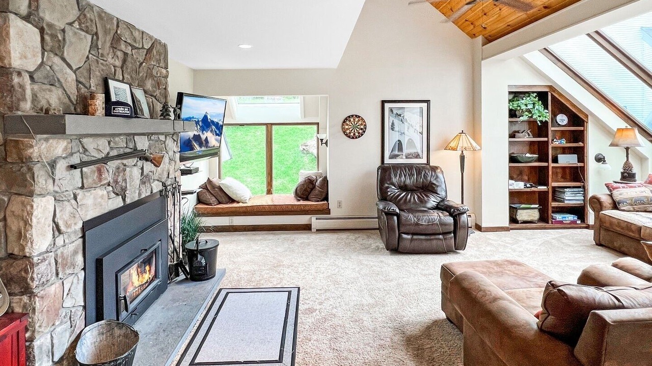 Photo of Livingroom in Central Vermont- Killington