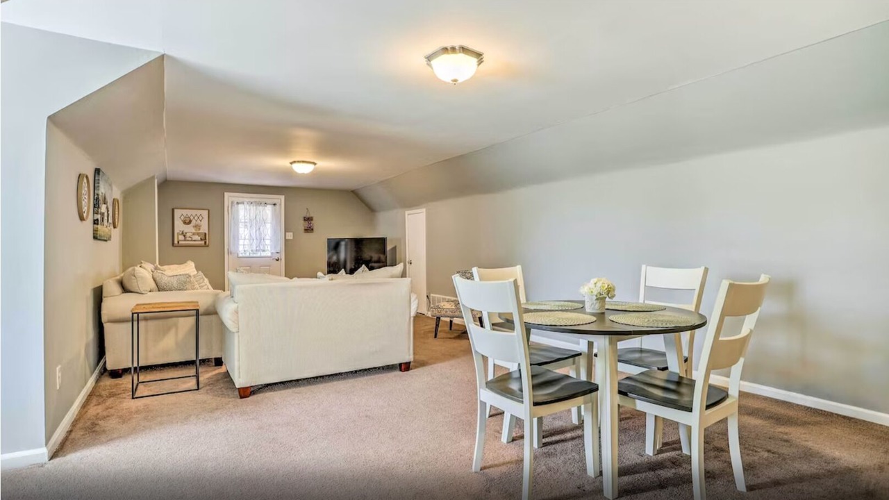 Photo of Livingroom in Sewell