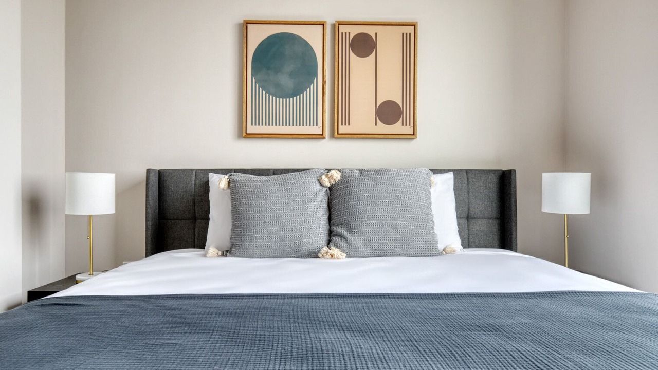 Photo of Bedroom in Theatre District