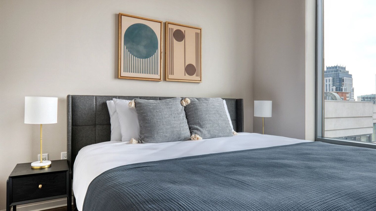 Photo of Bedroom in Theatre District
