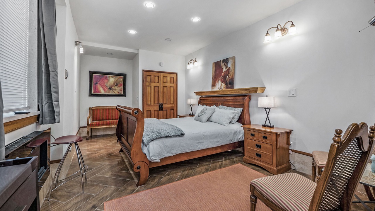 Photo of Bedroom in Everett