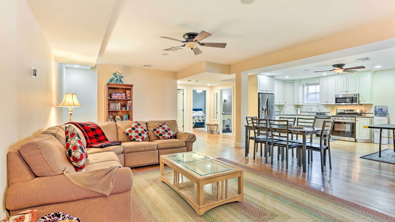 Photo of Livingroom in Haskell