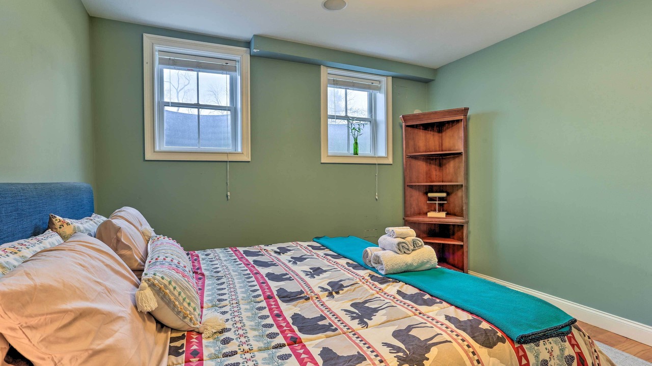 Photo of Bedroom in Haskell