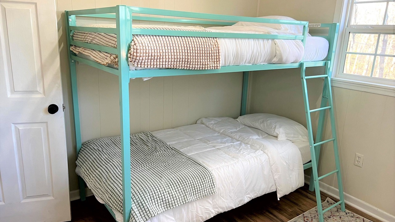 Photo of Bedroom in Berkeley Springs