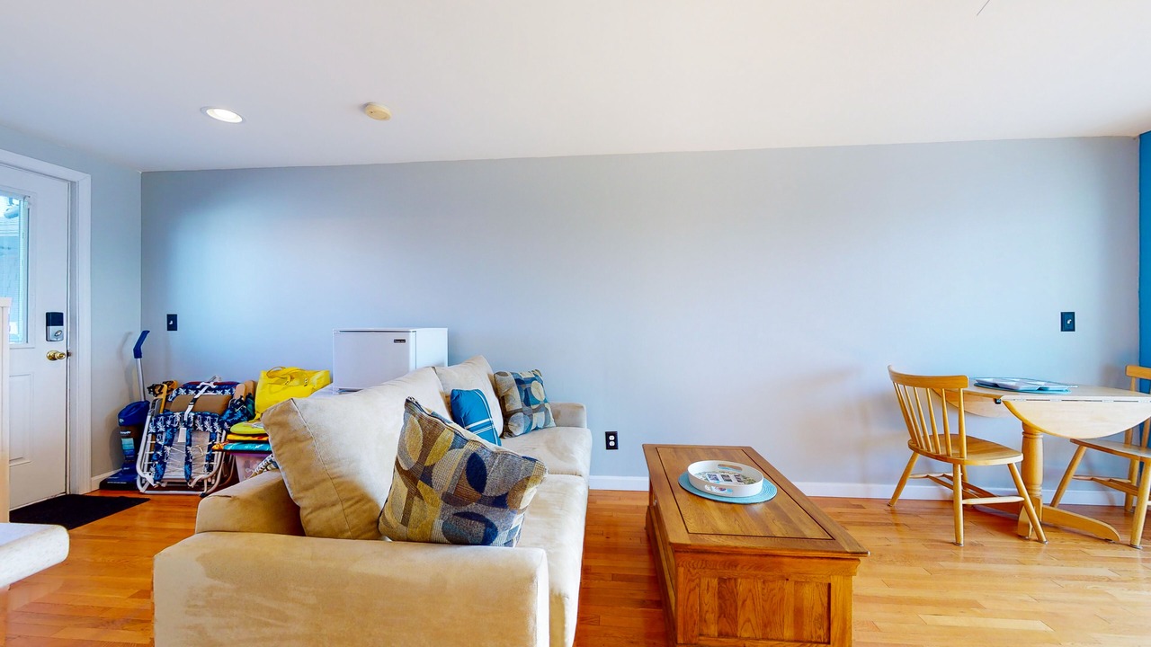 Photo of Livingroom in Hampton