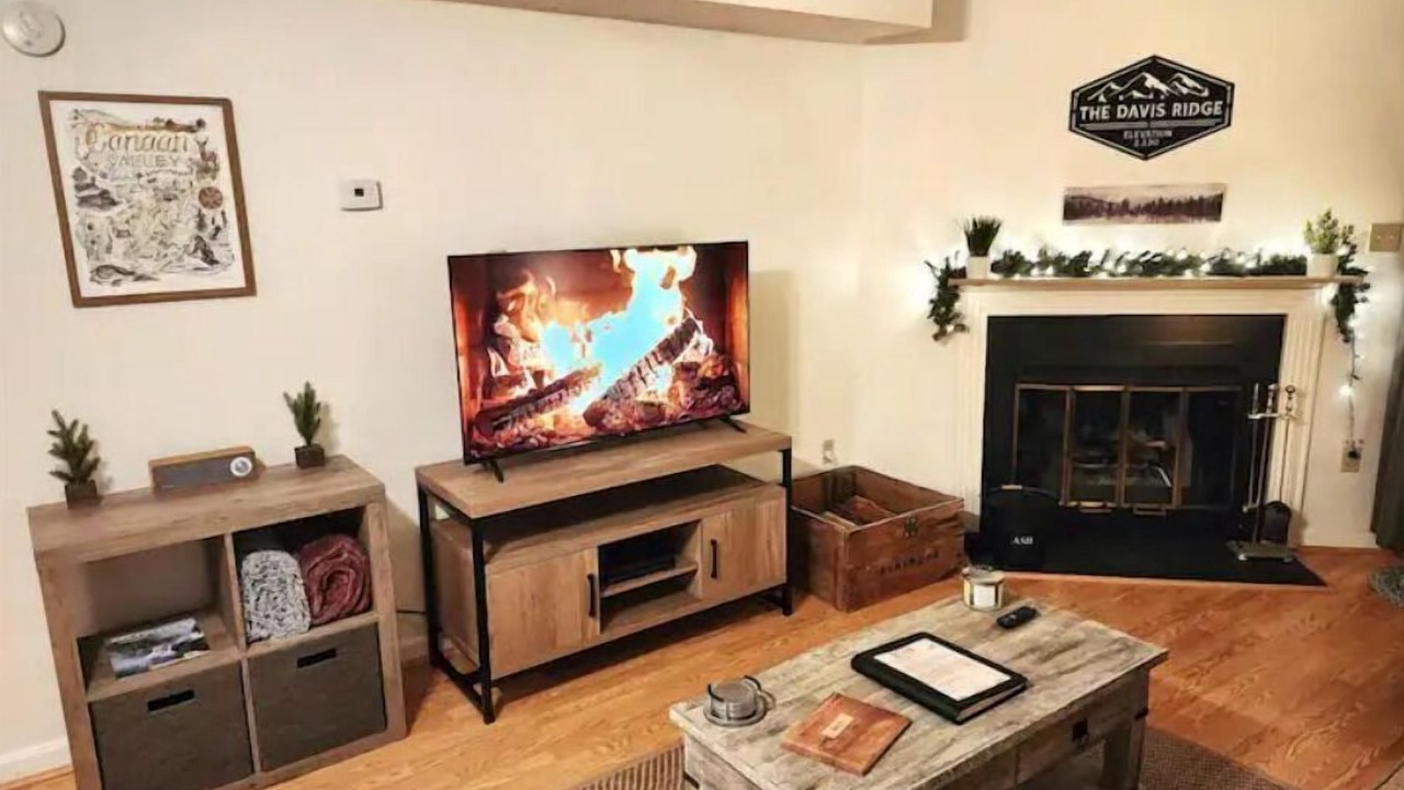 Photo of Livingroom in Davis