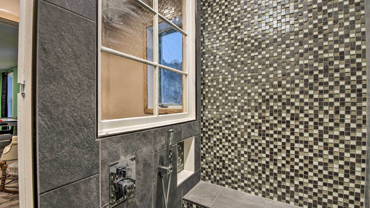 Photo of Bathroom in Etna
