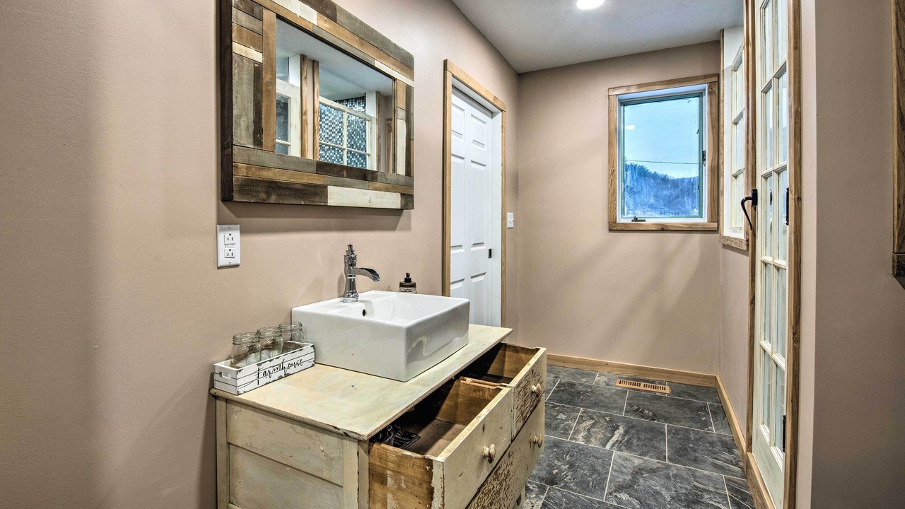 Photo of Bathroom in Etna