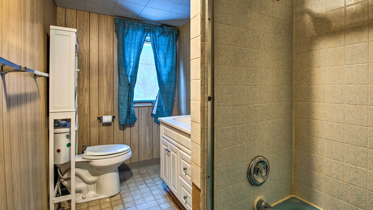 Photo of Bathroom in Etna