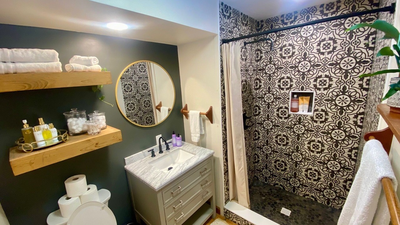 Photo of Bathroom in Jeffersonville