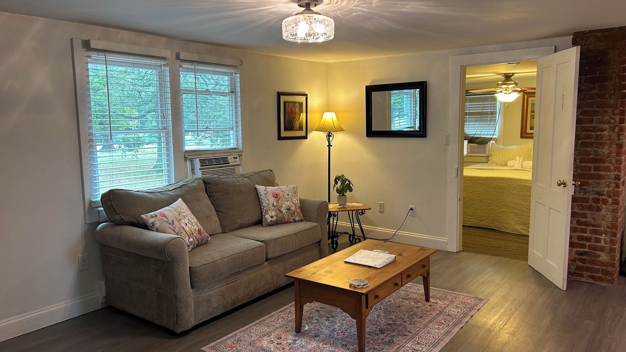 Photo of Livingroom in Clintondale