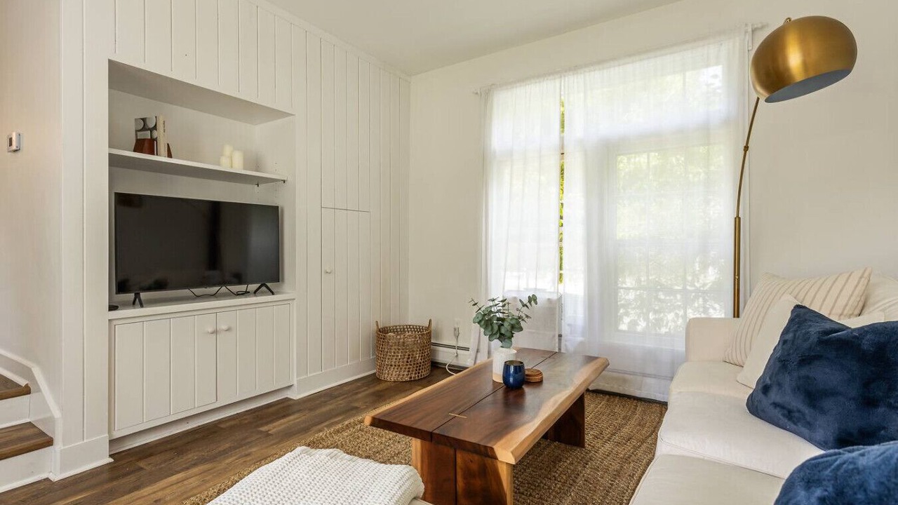 Photo of Livingroom in Bridgewater