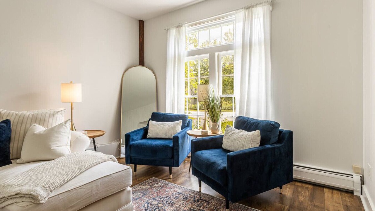 Photo of Livingroom in Bridgewater