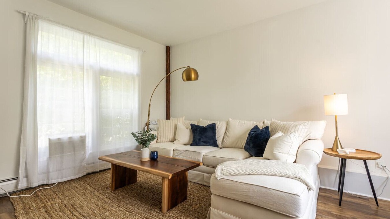 Photo of Livingroom in Bridgewater
