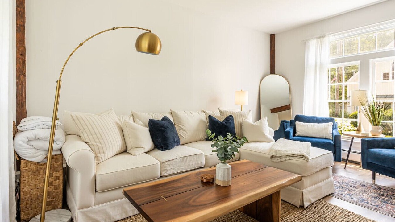 Photo of Livingroom in Bridgewater