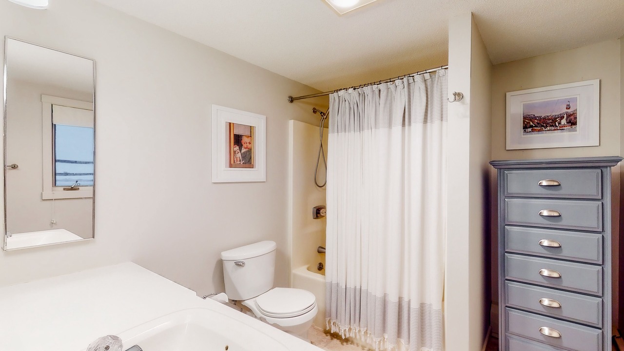 Photo of Bathroom in Brownsville