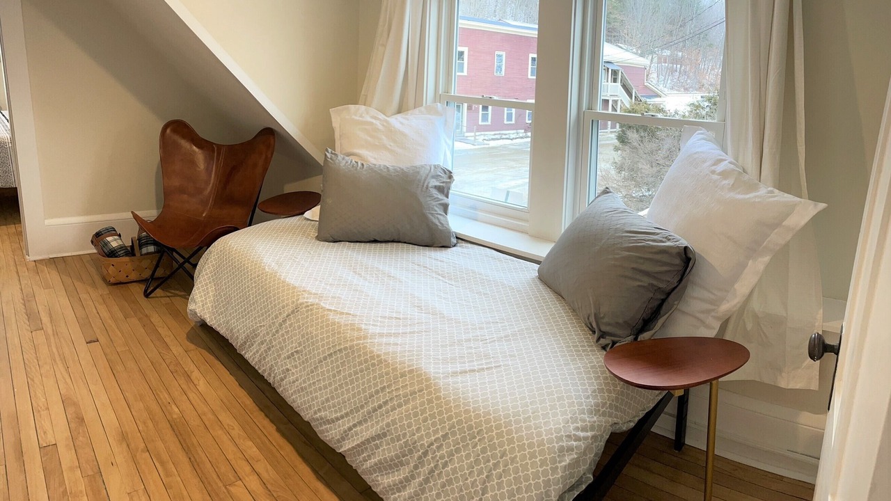 Photo of Bedroom in Duxbury