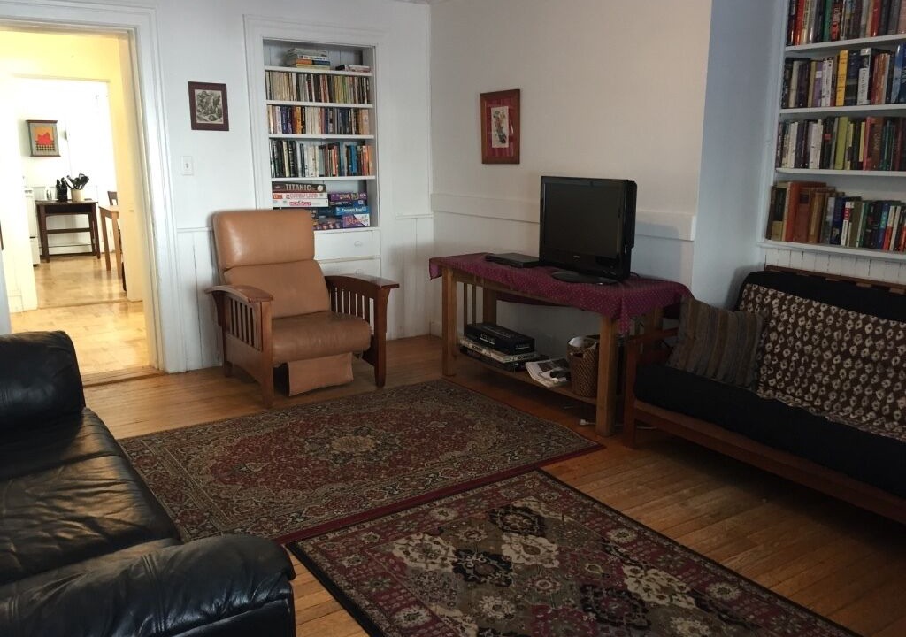 Photo of Livingroom in Elizabethtown