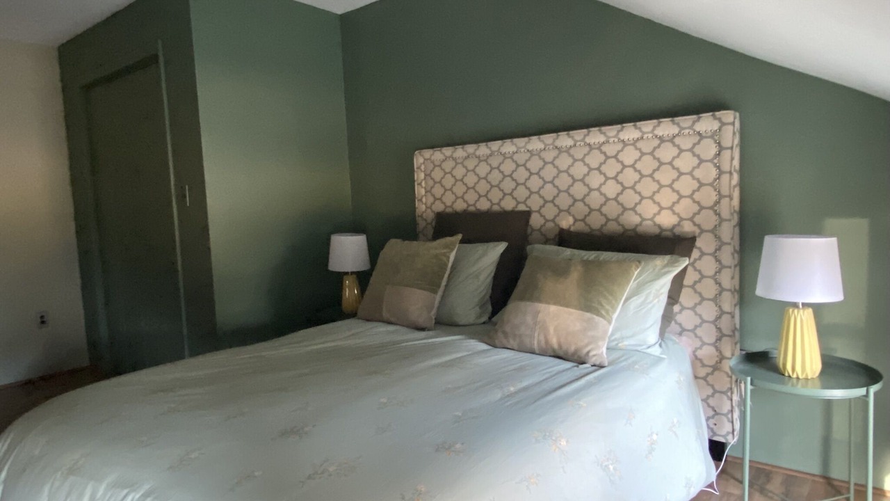 Photo of Bedroom in Port Kent