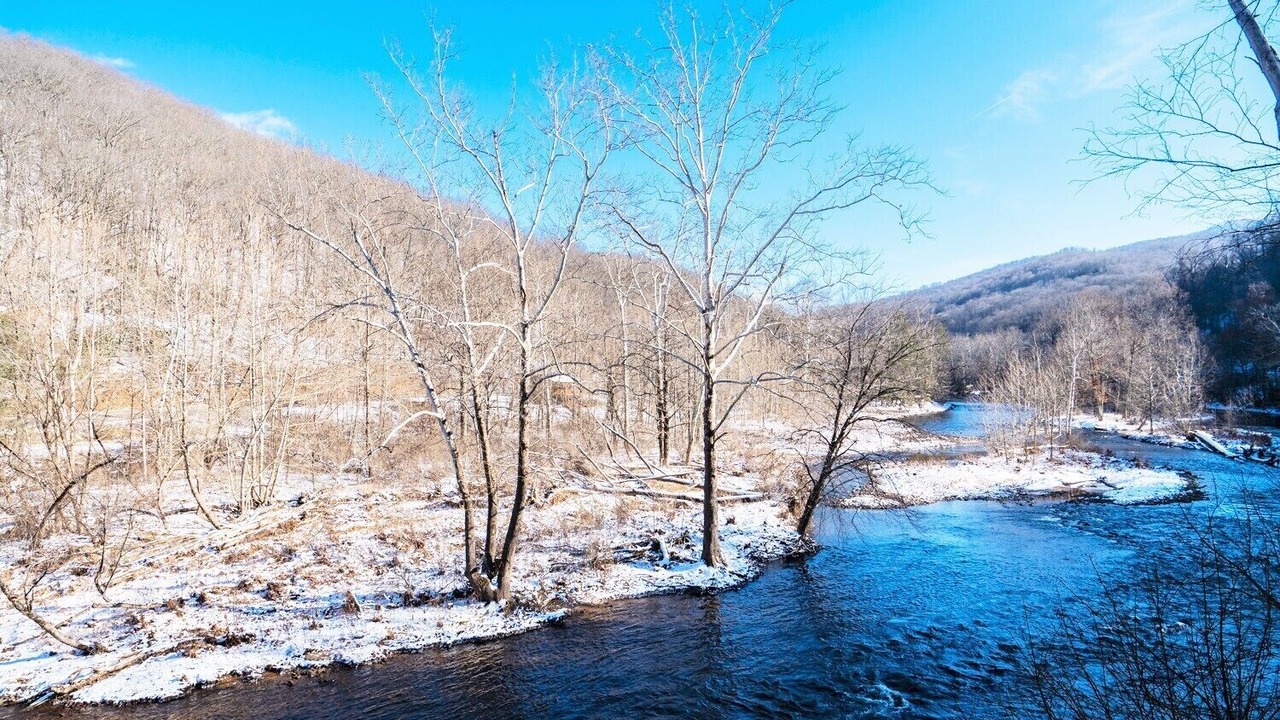 Photo of Outdoor in Elkins