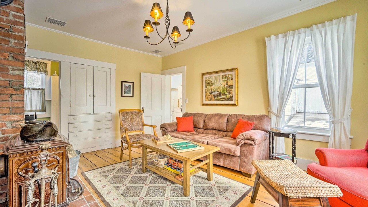 Photo of Livingroom in Mount Holly