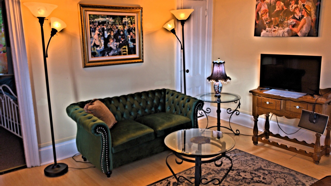 Photo of Livingroom in Old North End