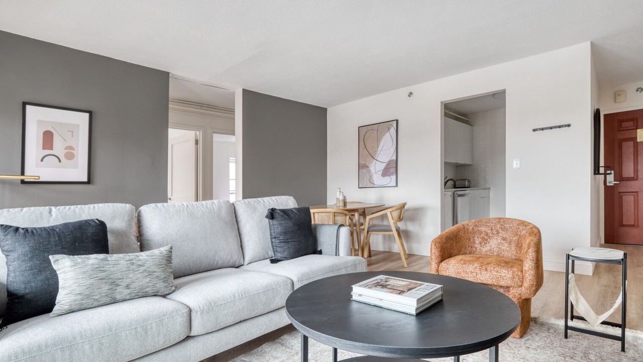 Photo of Livingroom in Allston