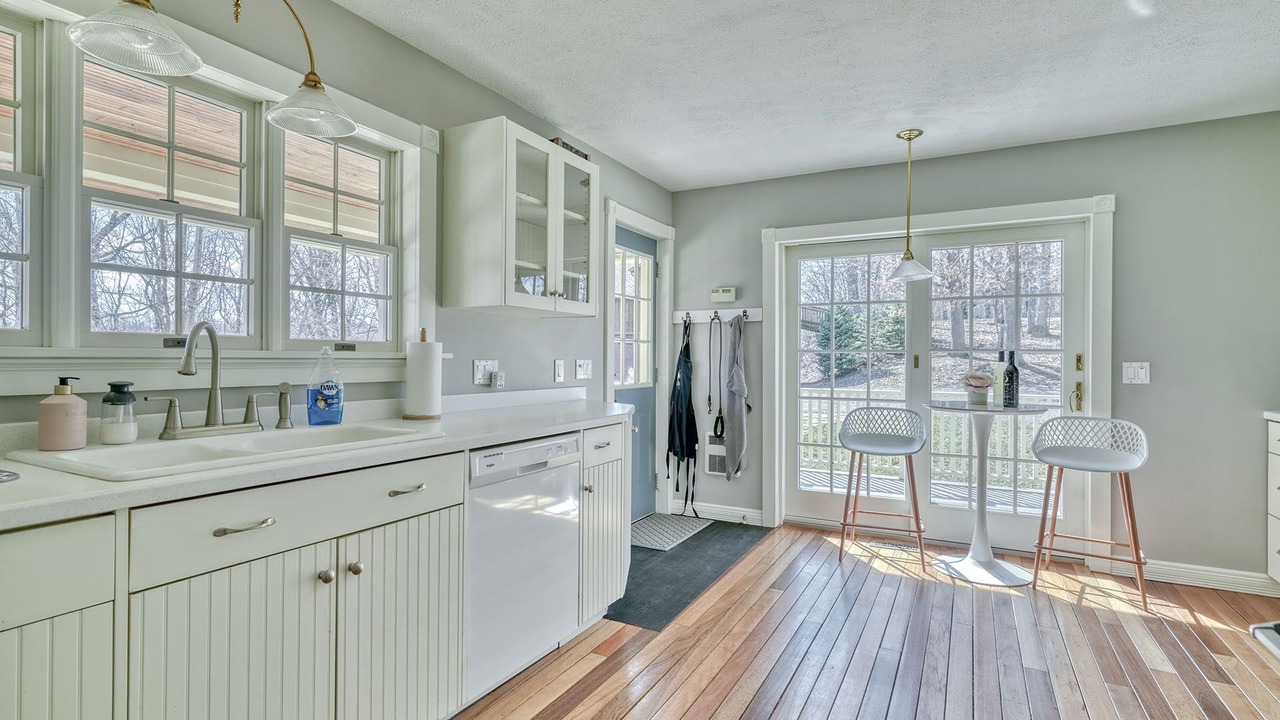 Photo of Kitchen in Grange Landing