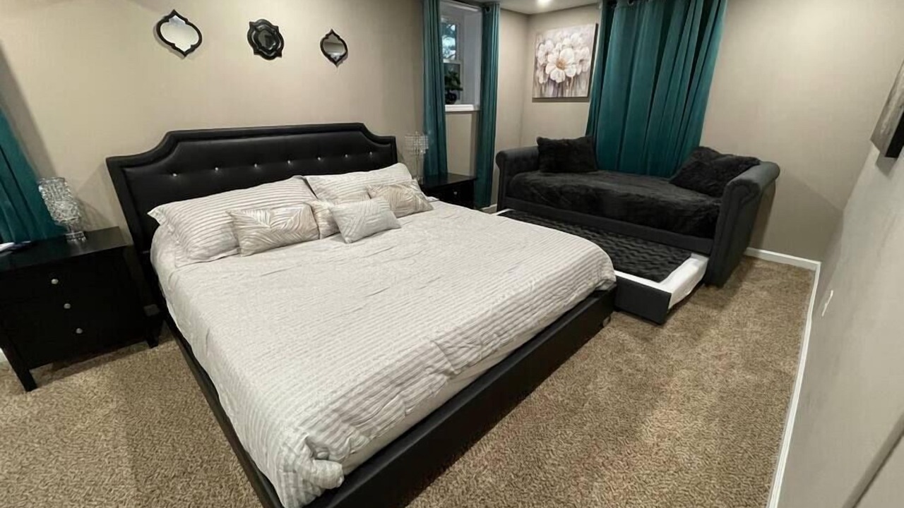Photo of Bedroom in Geyser Crest