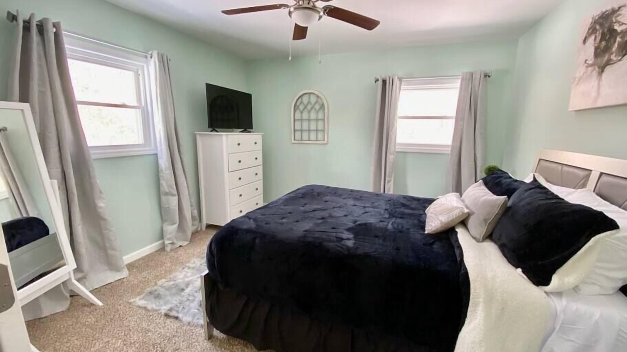 Photo of Bedroom in Geyser Crest