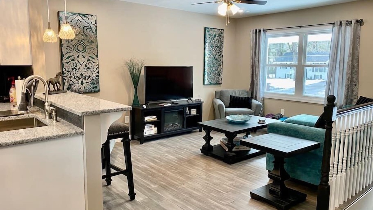 Photo of Livingroom in Geyser Crest