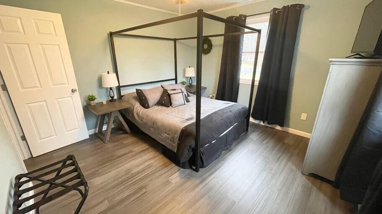 Photo of Bedroom in Schenectady