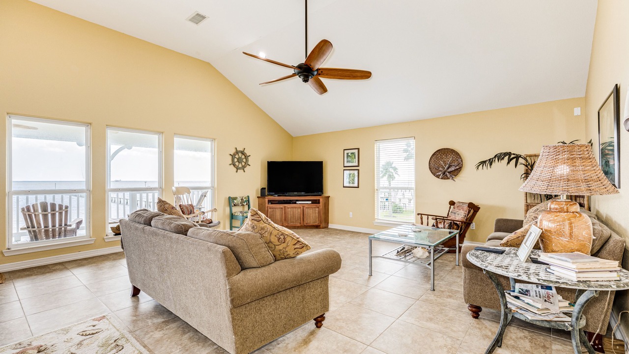 Photo of Livingroom in Dickinson
