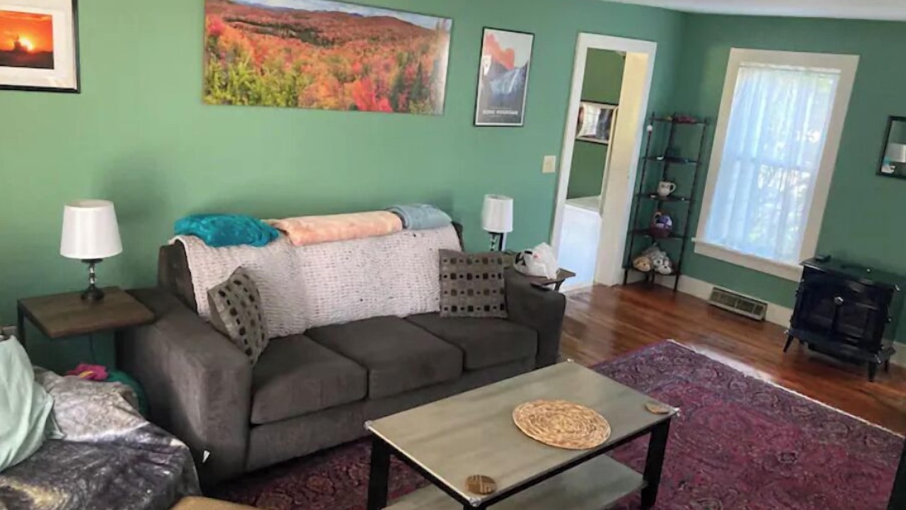 Photo of Livingroom in Glens Falls