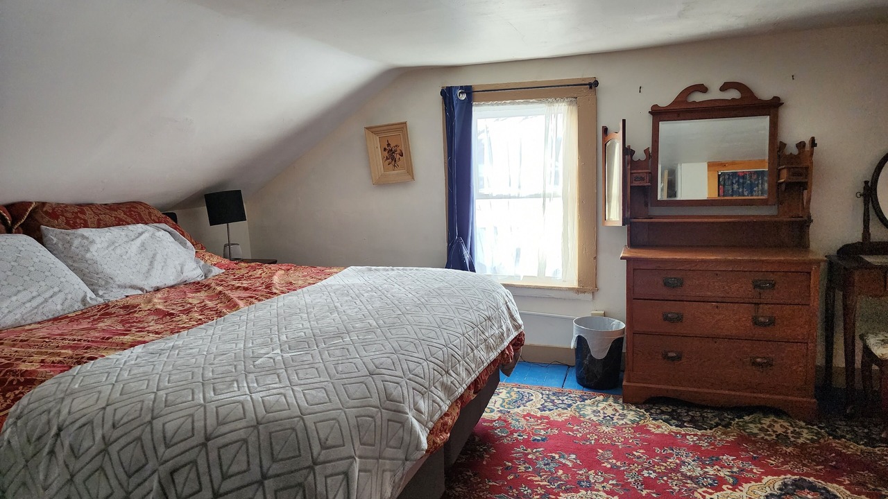 Photo of Bedroom in Glens Falls