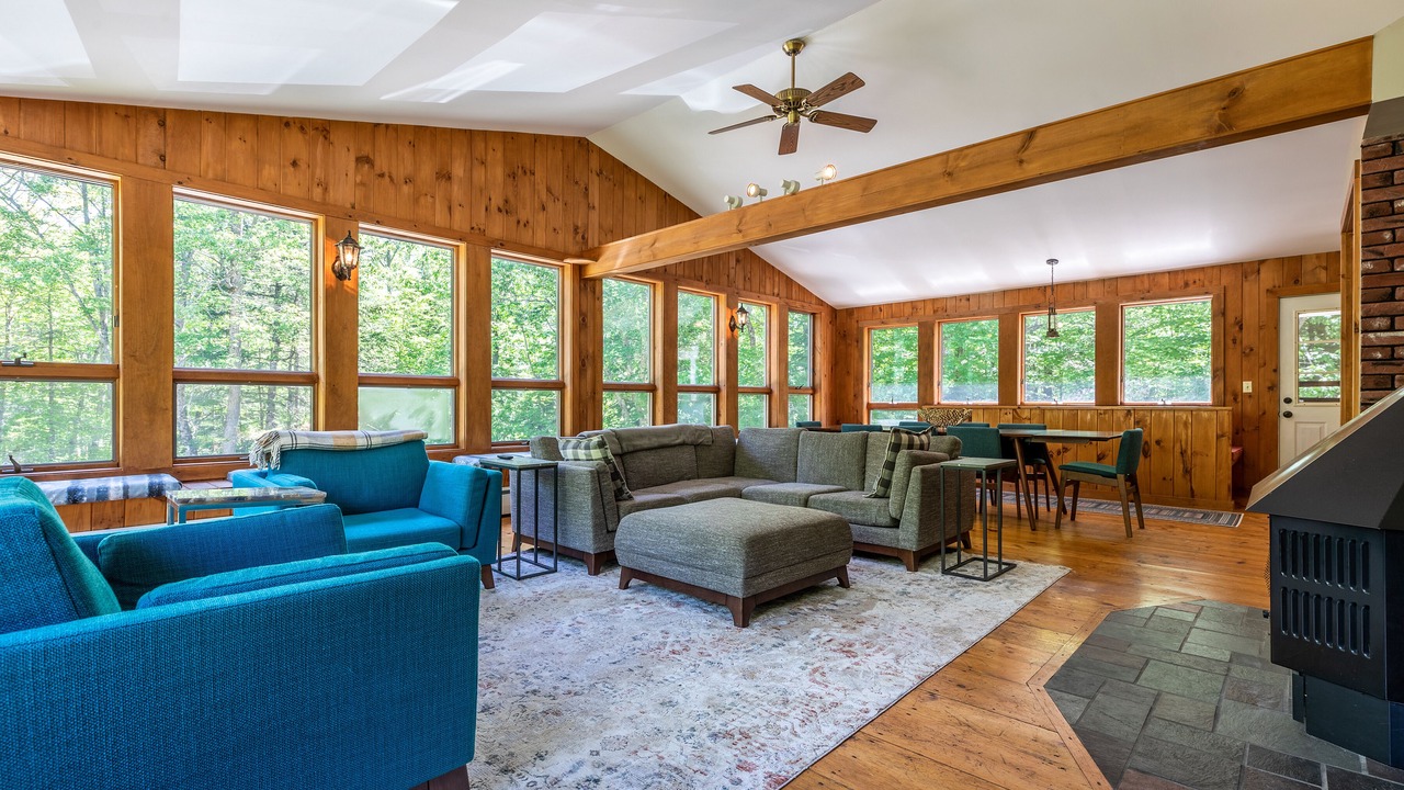 Photo of Livingroom in Stratton and Bromley Ski Areas