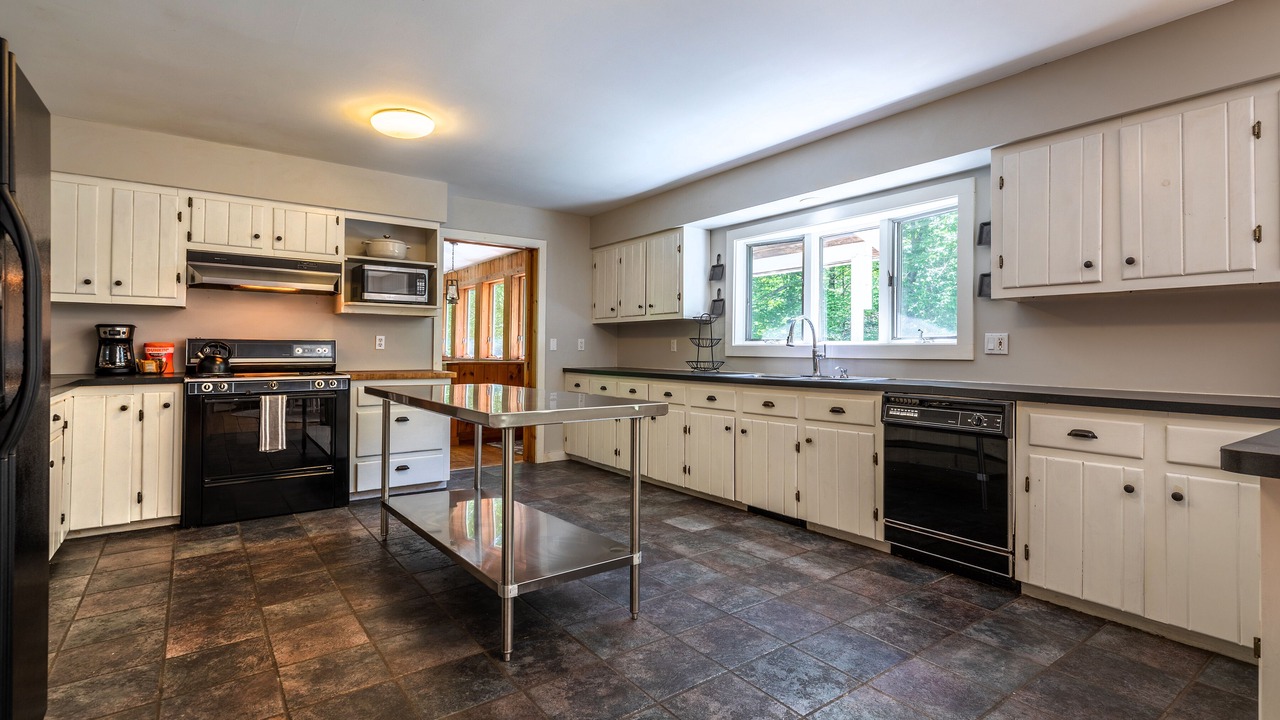 Photo of Kitchen in Stratton and Bromley Ski Areas