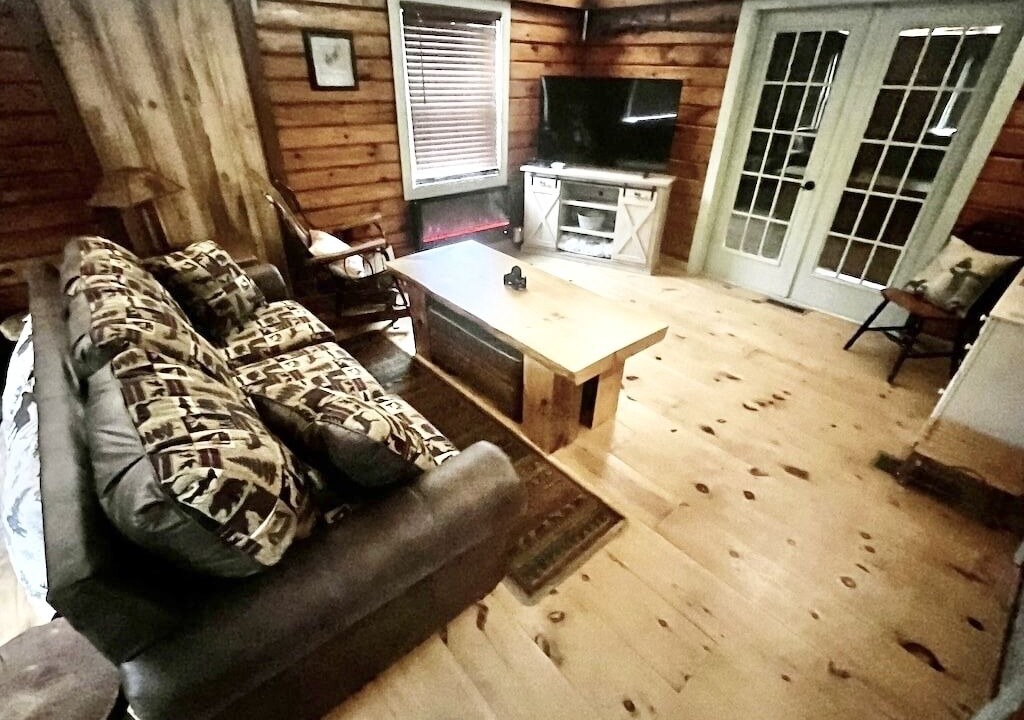 Photo of Livingroom in Johnsburg