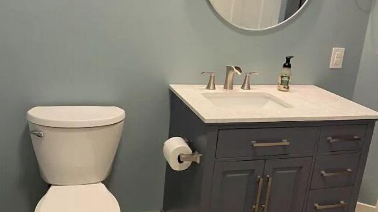 Photo of Bathroom in Halfmoon
