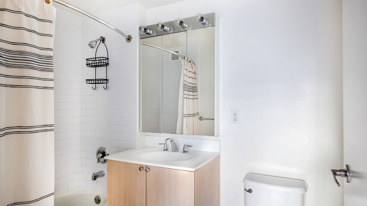 Photo of Bathroom in Hunters Point