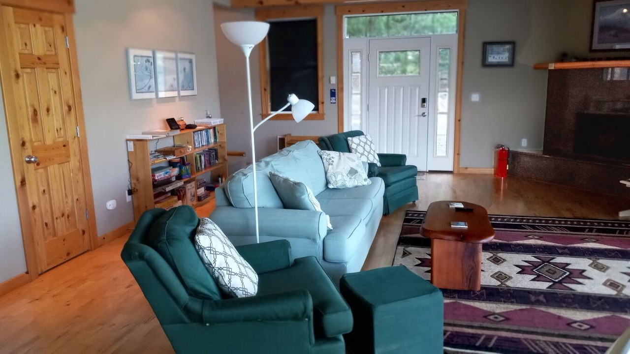 Photo of Livingroom in Hoodsport