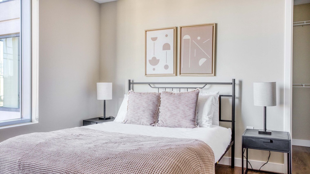 Photo of Bedroom in Theatre District