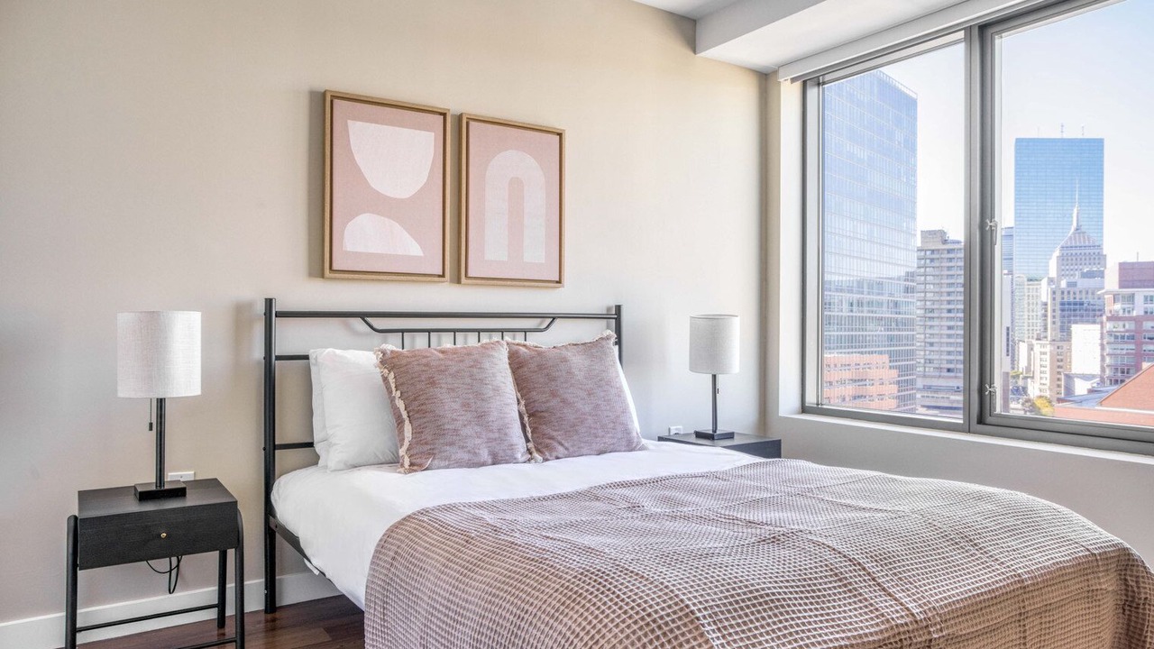 Photo of Bedroom in Theatre District