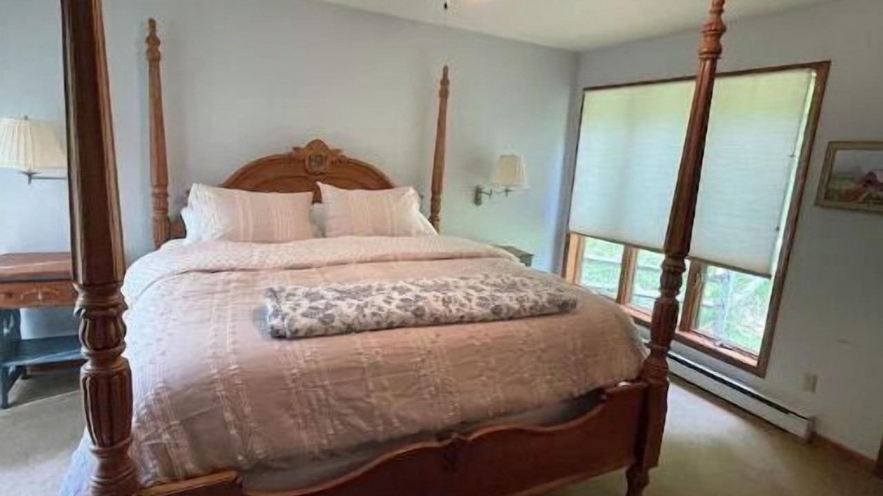 Photo of Bedroom in Old Timberline