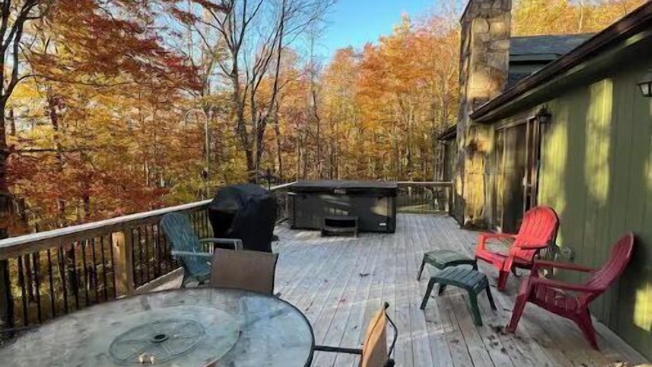 Photo of Outdoor in Old Timberline