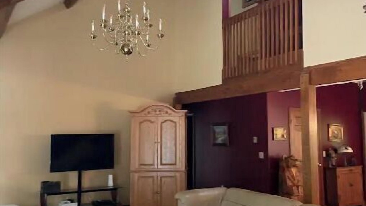 Photo of Livingroom in Old Timberline