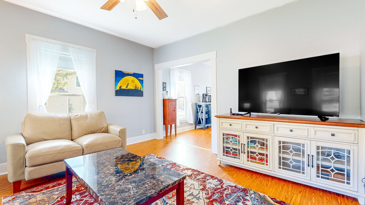 Photo of Livingroom in Monson