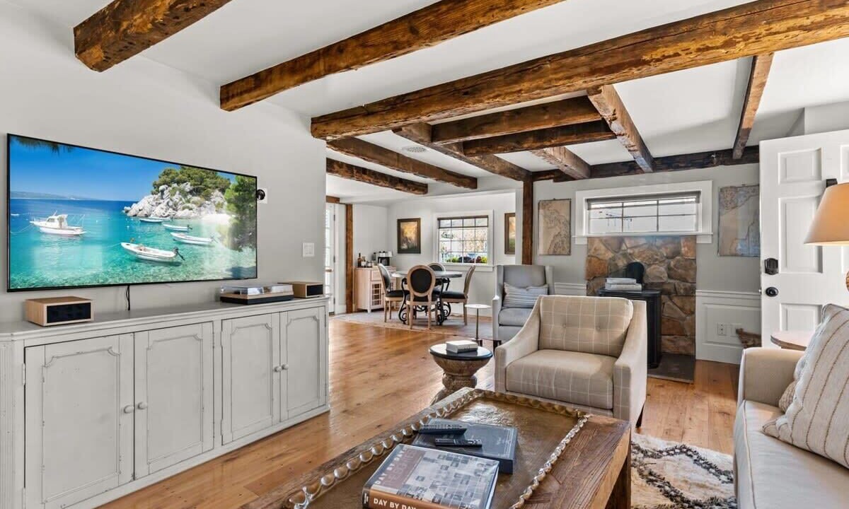 Photo of Bedroom in Newburyport