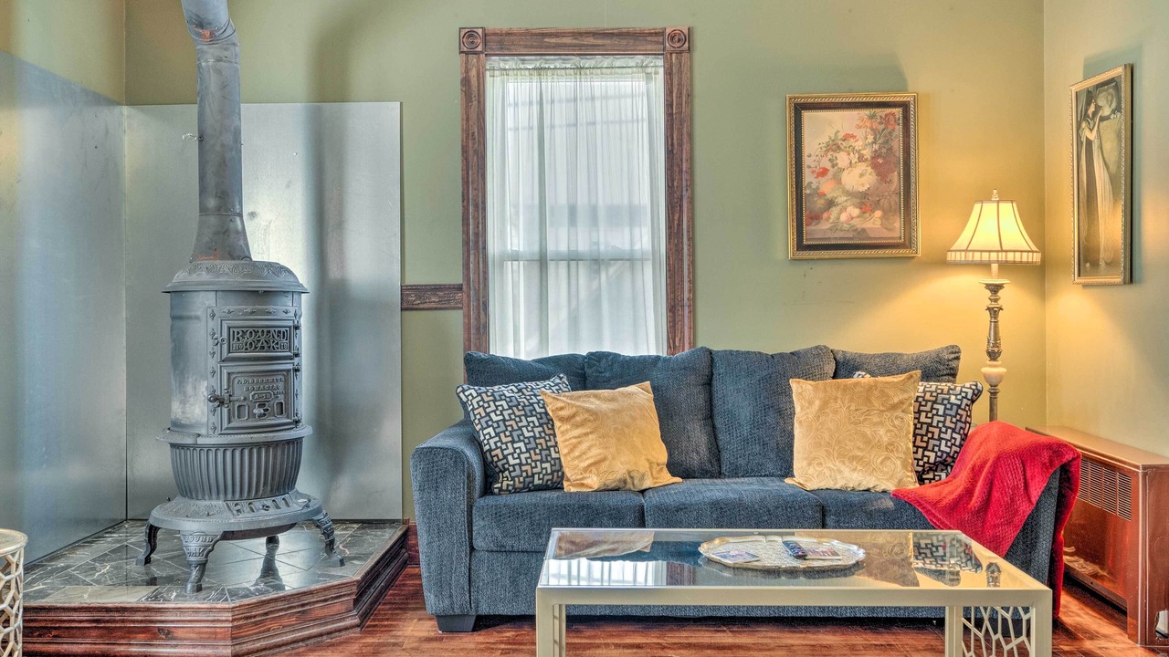 Photo of Livingroom in Lancaster
